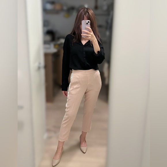 Aritzia Conan pant with white stripe on the side, classic dress pants for Women - Picture 2 of 7